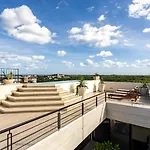 Lux Jungle Studio Near Beach